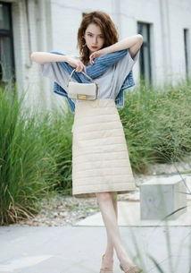 夏季条纹披肩网红穿搭,条纹披肩网红穿搭指南