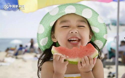 王奕吃别人的瓜,瓜田里的“吃瓜群众”